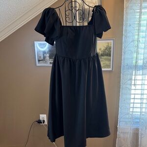 Chic Black Puff Sleeve Midi Dress